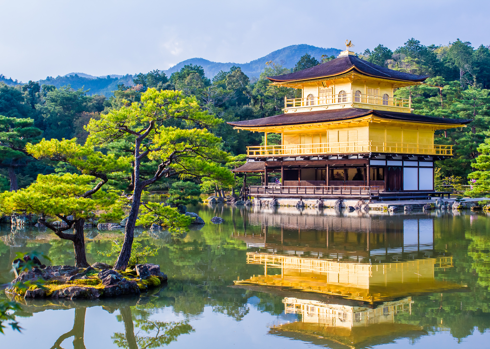 Kinkaku-ji,,The,Golden,Pavilion,,A,Zen,Buddhist,Temple,In,Kyoto, japan vs china