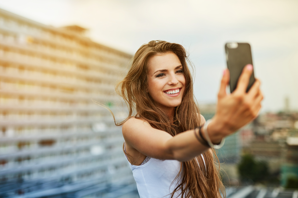 64,640 selfies are taken around the world
