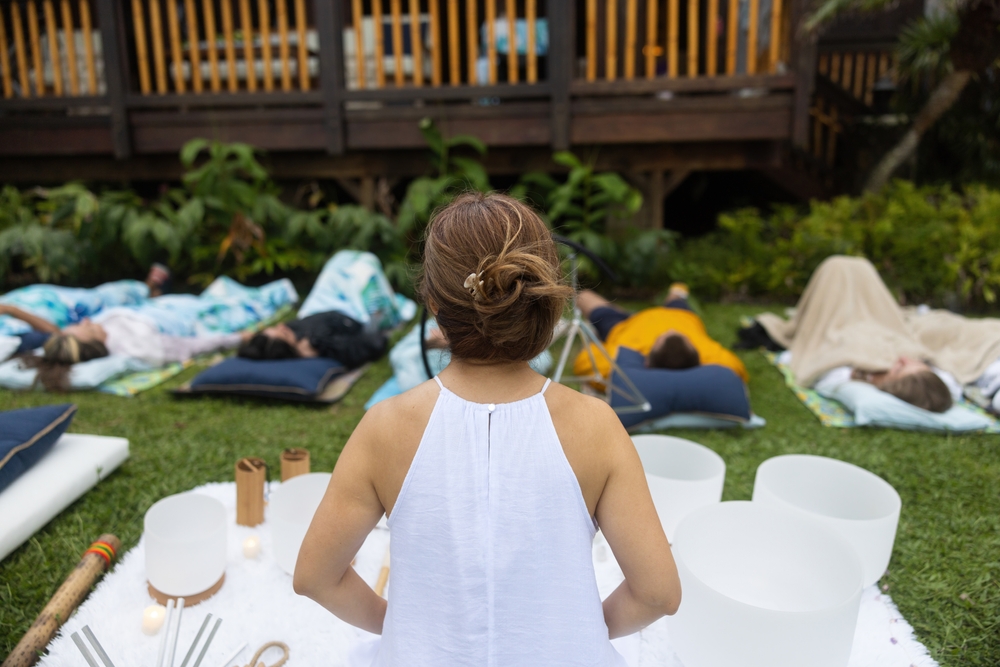 Relaxing sound healing sleep meditation session in Hawaii