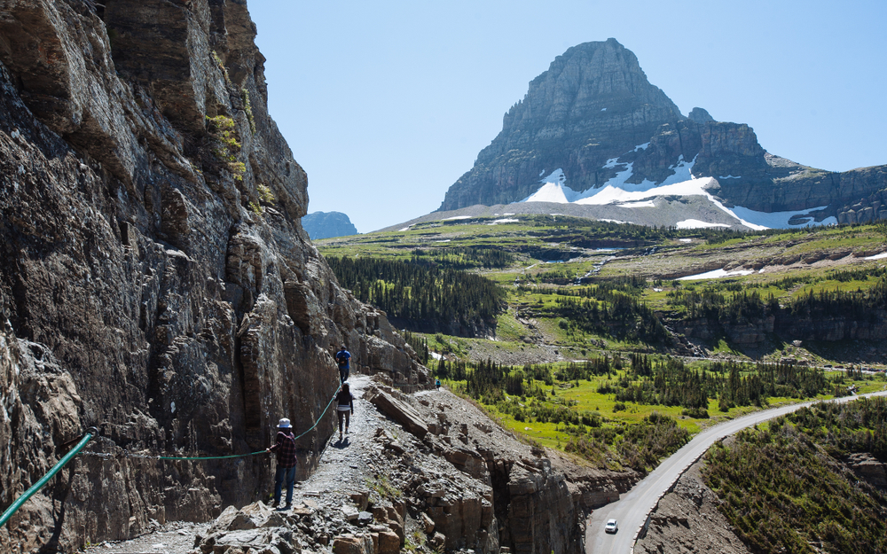 Hikers at Highline Trail 