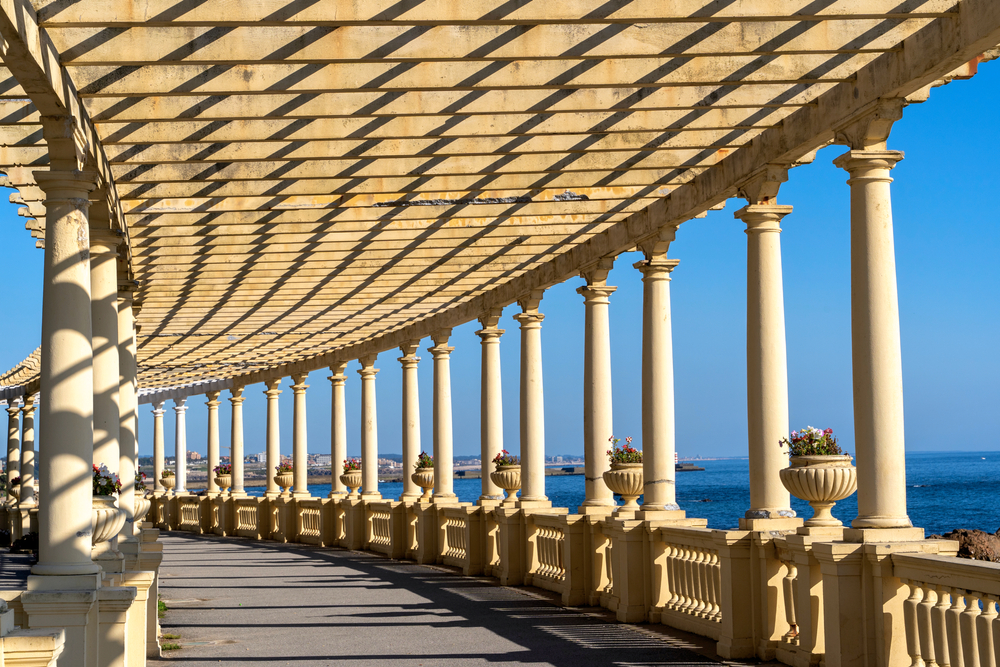 The walk way Pergola do Foz on the sea front at Matosinhos near Porto, Portugal